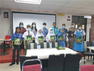 Promoting Nutrition and Food Security among Low Income Students at SMK Kota Masai 2